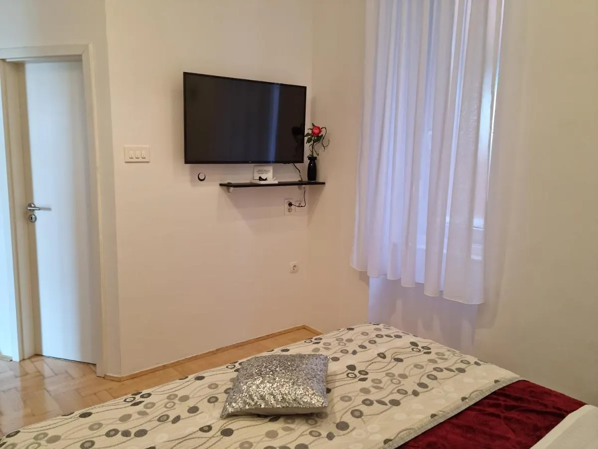 *** بيت ضيافة Rooms Tisa Old Town زادار كرواتيا